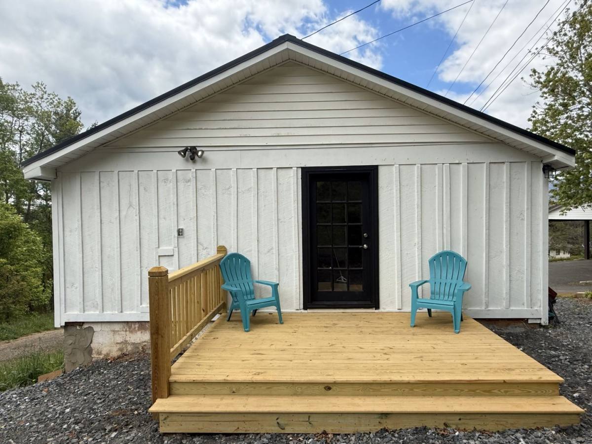 Apartment for rent at 252 Wilcox Dr, Crumpler, NC 28617