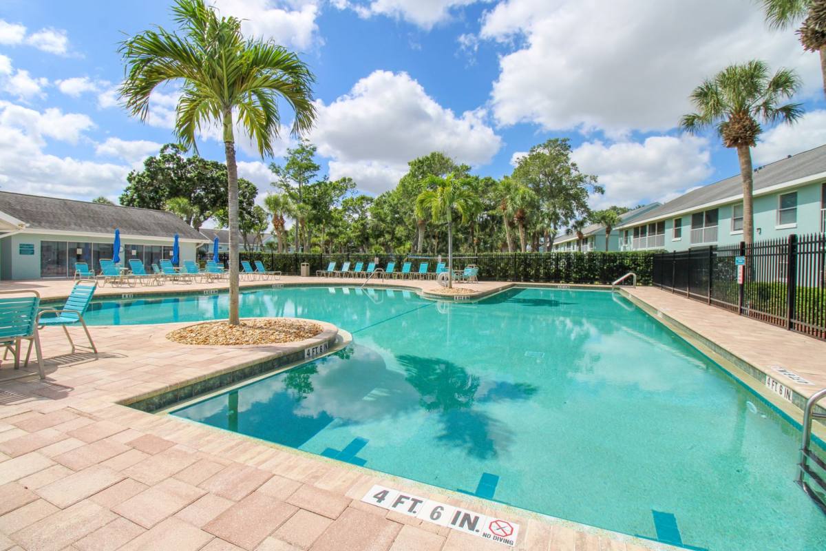 Condo for rent at 105 Wading Bird Circle, Naples, FL 34110