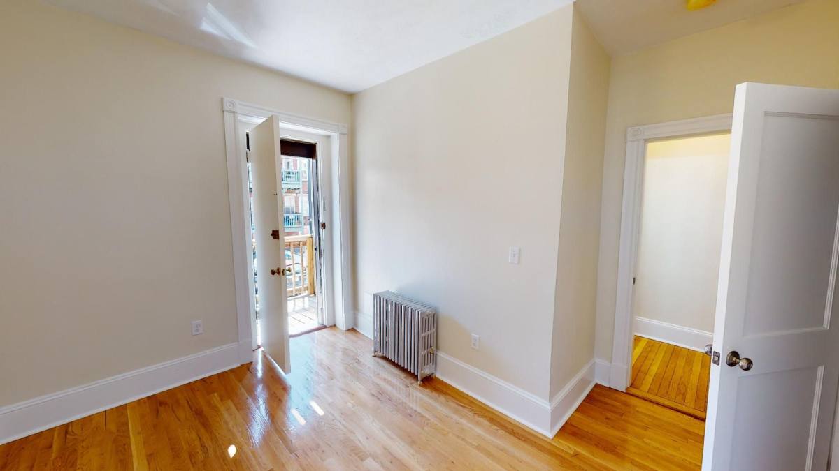 1595 Beacon St #3E, Brookline, MA 02445