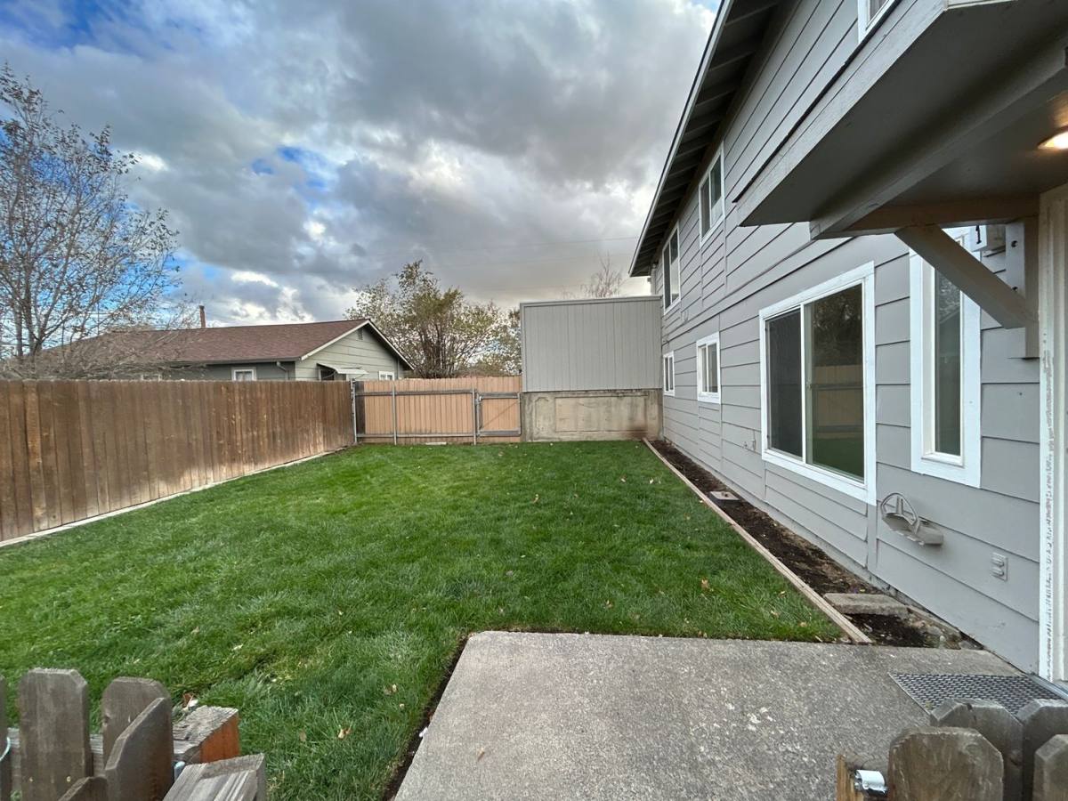 Apartment for rent at 286 SW C St, Madras, OR 97741