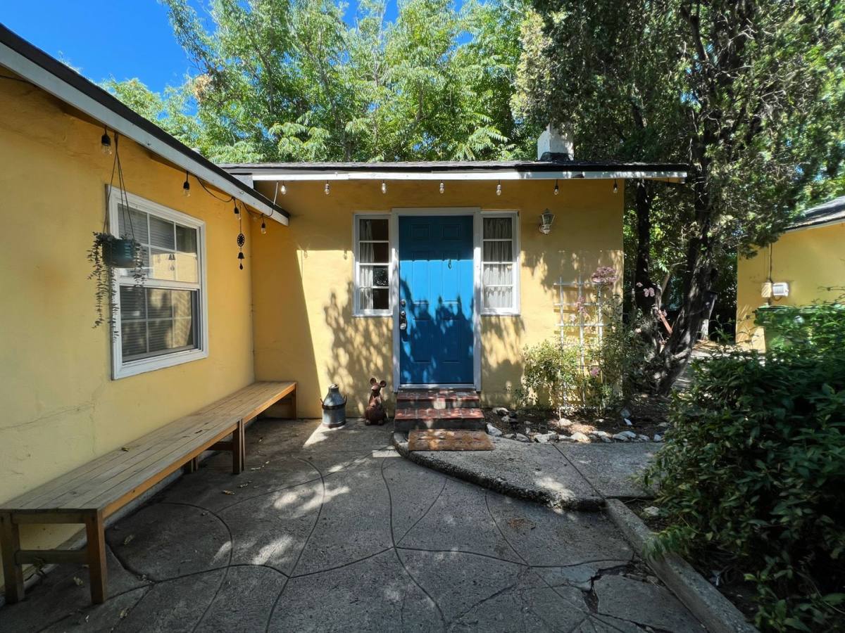 House for rent at 7158 Apperson St, Tujunga, CA 91042