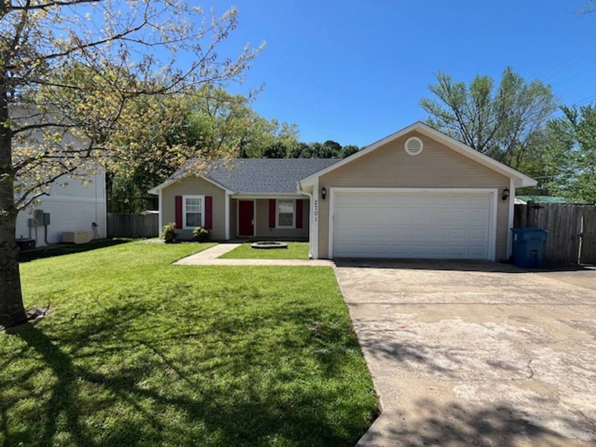 2701 Gage Dr, Benton, AR 72019