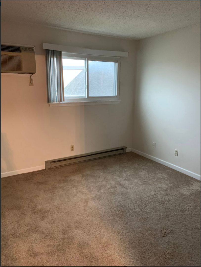 Apartment for rent at 110 W Lakeland, Morton, IL 61550