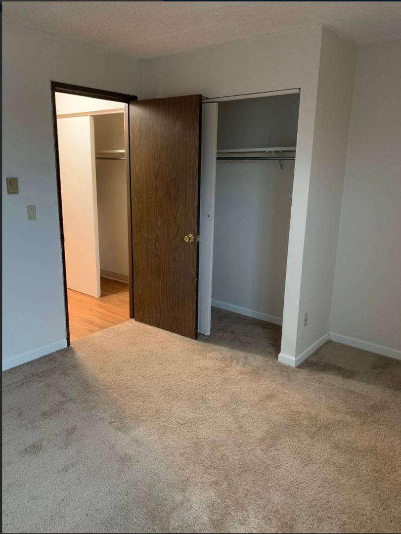 Apartment for rent at 110 W Lakeland, Morton, IL 61550