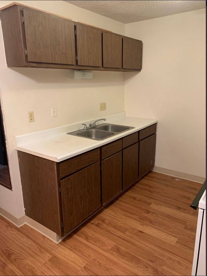 Apartment for rent at 110 W Lakeland, Morton, IL 61550