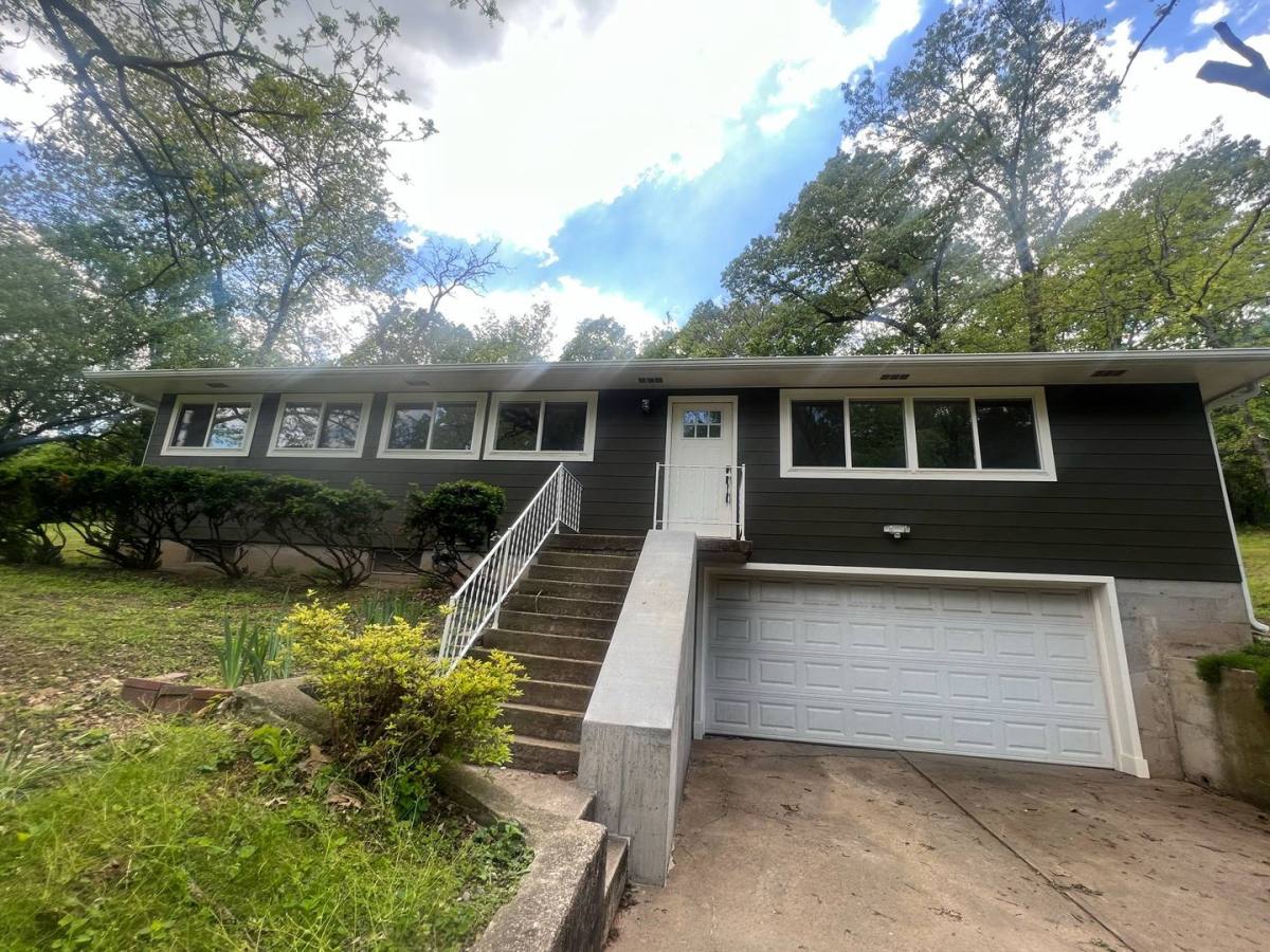 House for rent at 222 Valley St, Seneca, MO 64865