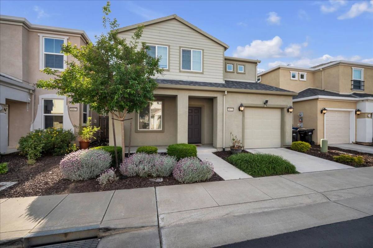 House for rent at 8071 Weeping Willow Lane, Sacramento, CA 95828