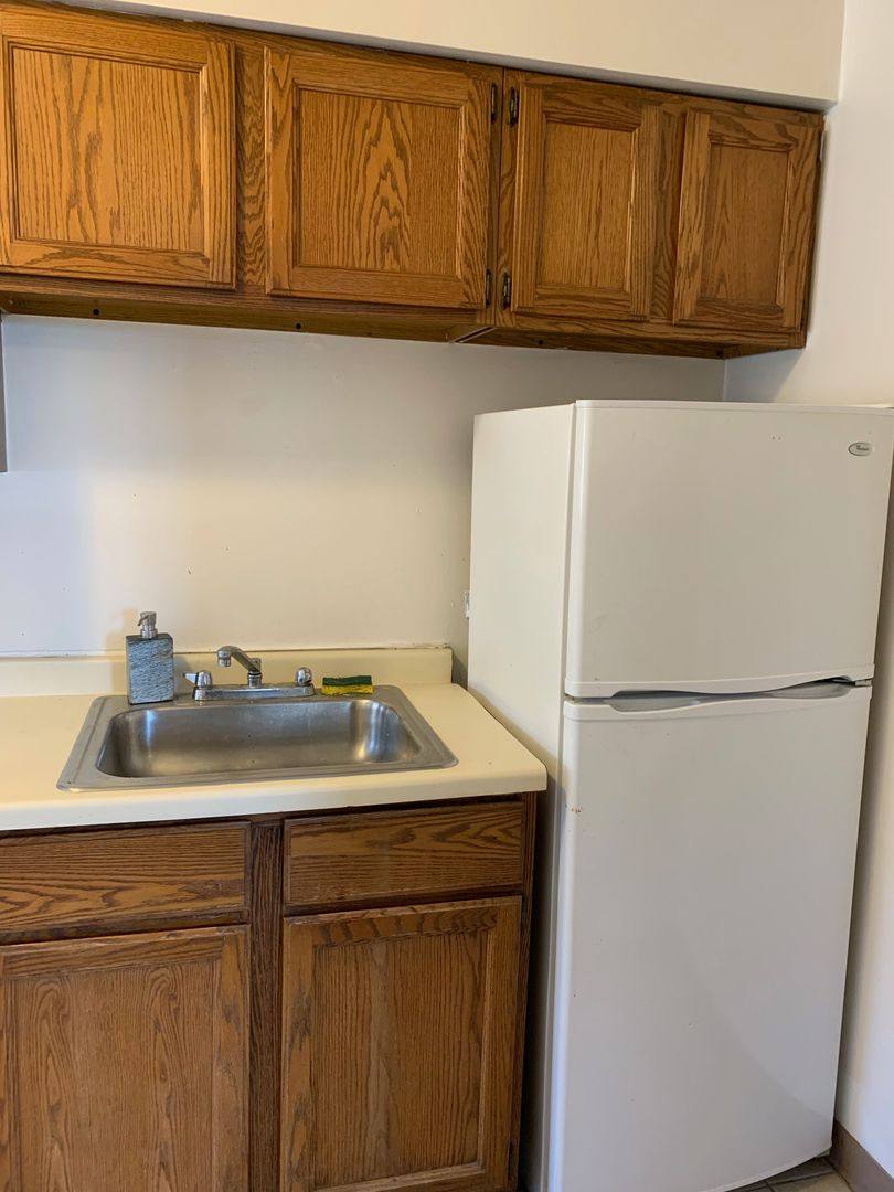 Apartment for rent at 719 E Knapp St, Milwaukee, WI 53202