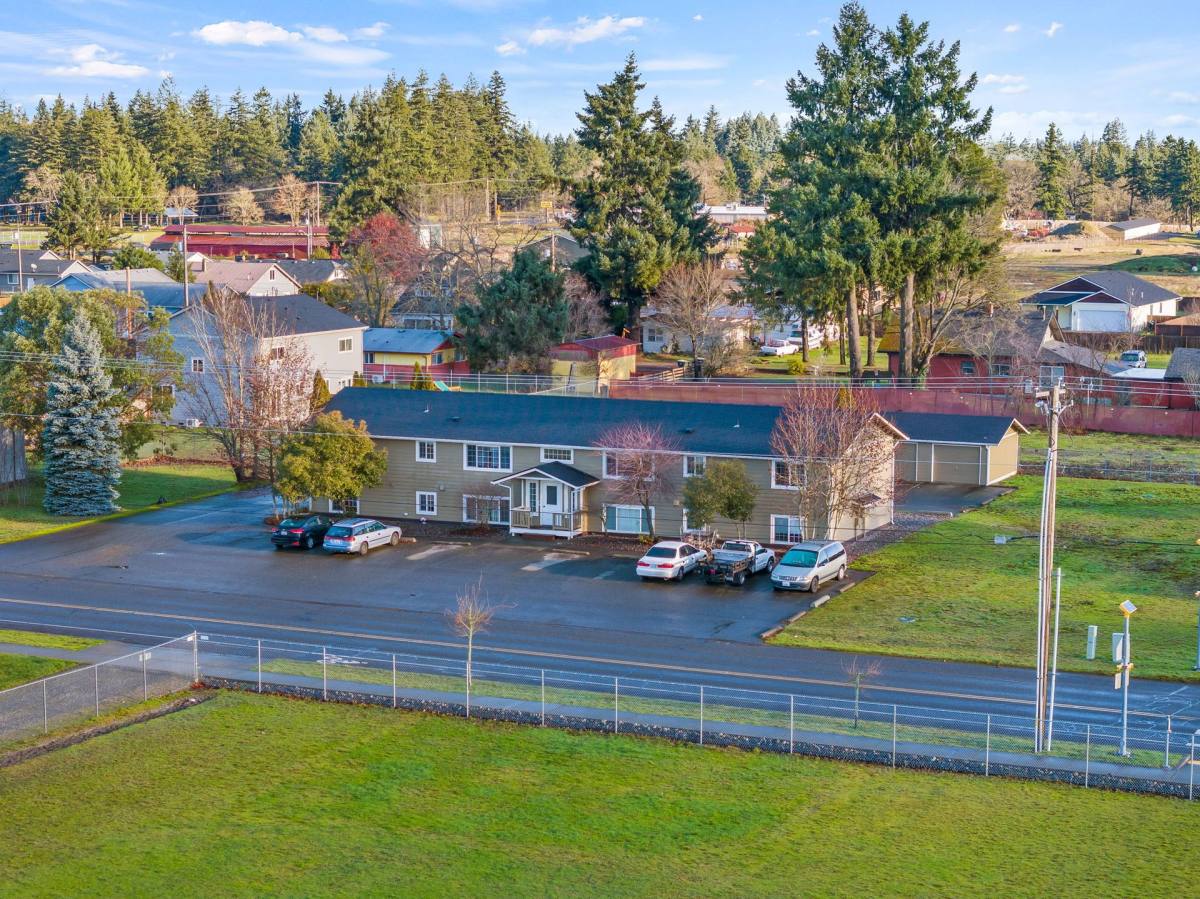 Apartment for rent at 306 Centre St S, Rainier, WA 98576