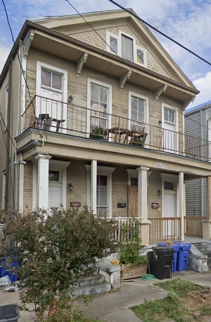 Apartment for rent at 2727-29 St Philip, New Orleans, LA 70122