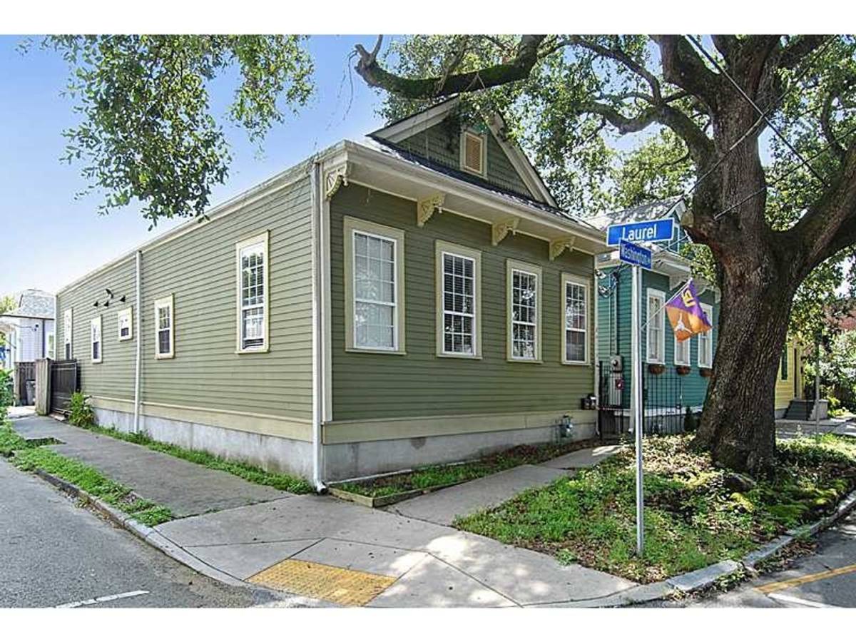 Apartment for rent at 843 Washington Ave, New Orleans, LA 70130