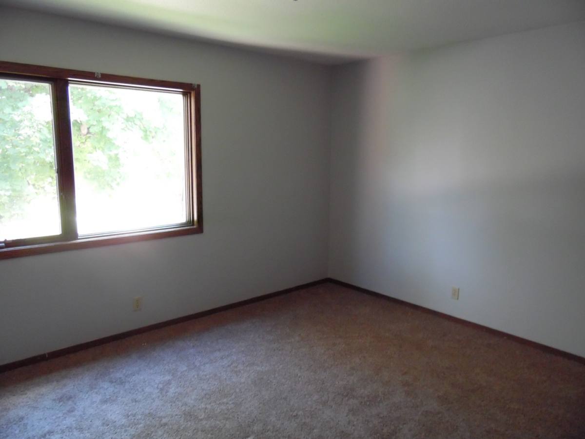 Apartment for rent at 400 N Lake Ave, Sioux Falls, SD 57104