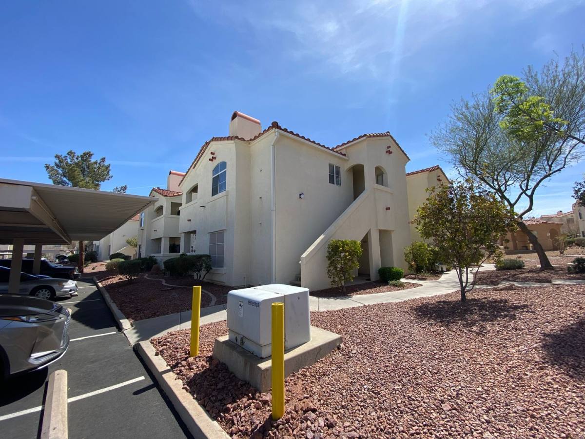 Apartment for rent at 698 S Racetrack Rd, Henderson, NV 89015