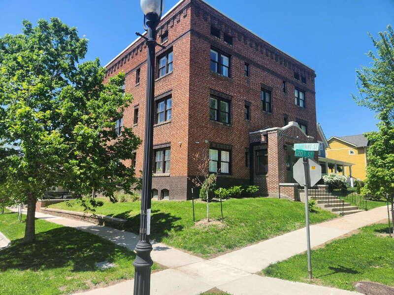 Apartment for rent at 702 20th St, Des Moines, IA 50314
