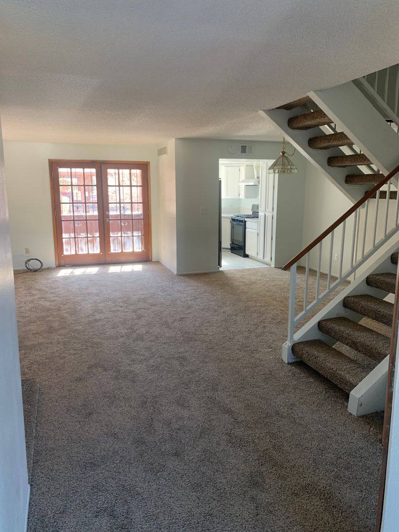 Townhouse for rent at 5931 Laredo St, Las Vegas, NV 89146