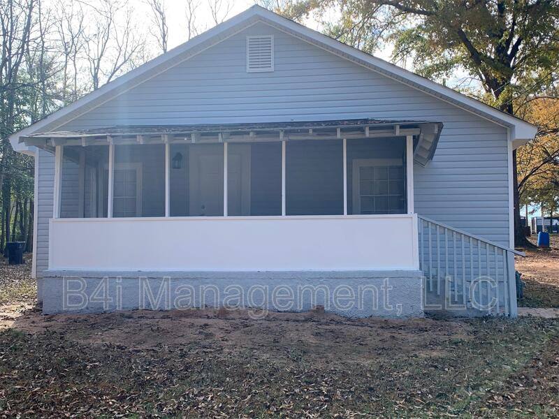 House for rent at 718 E Central Ave, Griffin, GA 30223