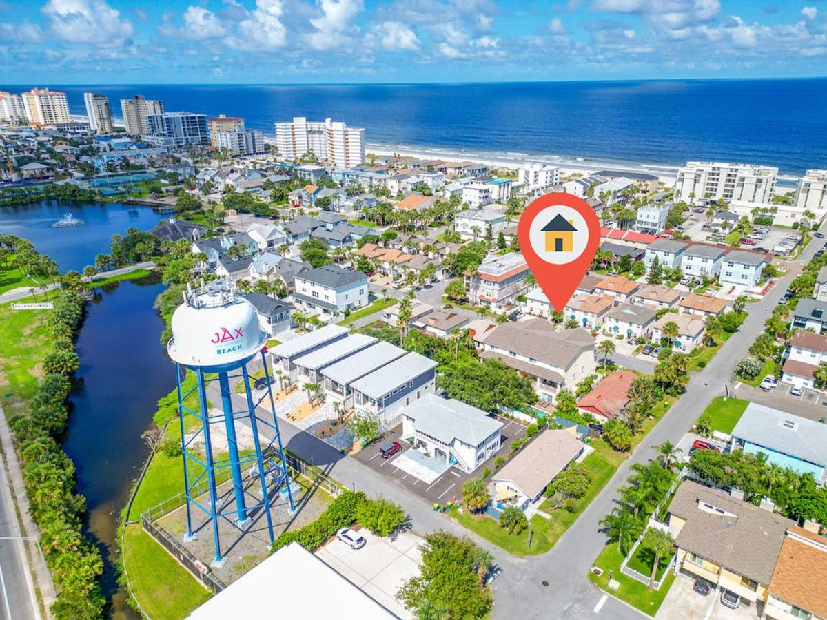 Townhouse for rent at 2114 Gail Ave, Jacksonville Beach, FL 32250