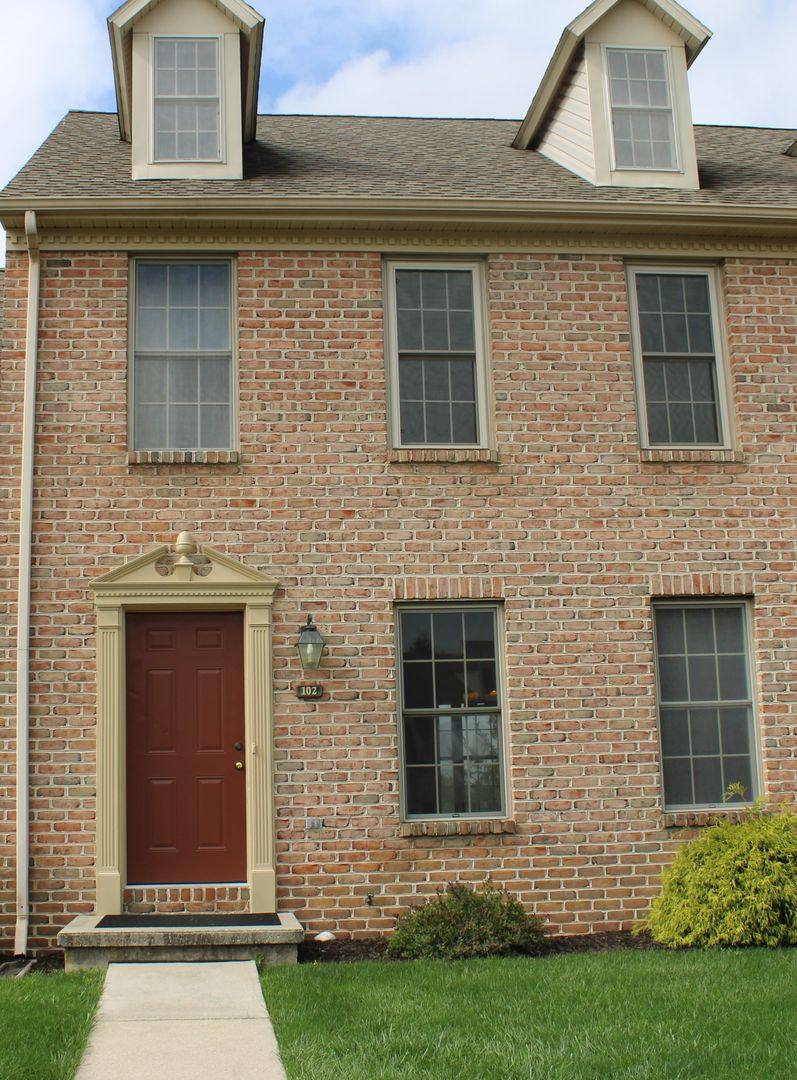 Condo for rent at 102 Weatherburn Dr, York, PA 17402