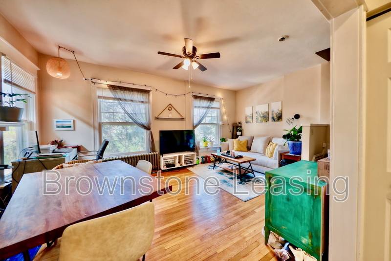 Apartment for rent at 1126 N Emerson St #2, Denver, CO 80218