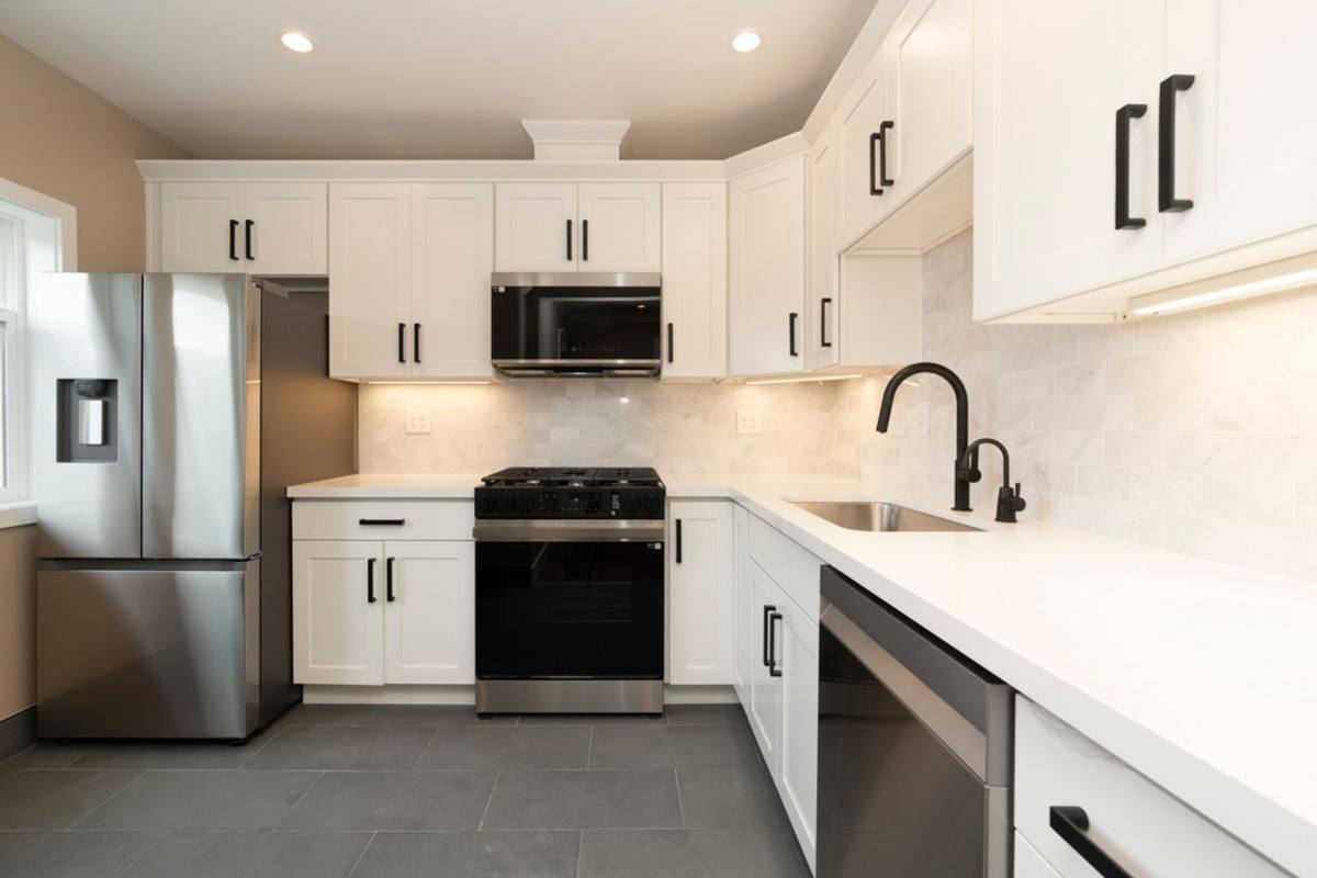 1821 11th Ave W, Seattle, WA 98119