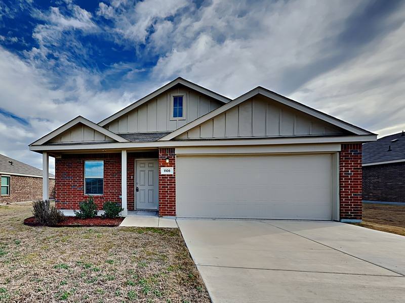 House for rent at 1108 Skyline Dr, Hutchins, TX 75141