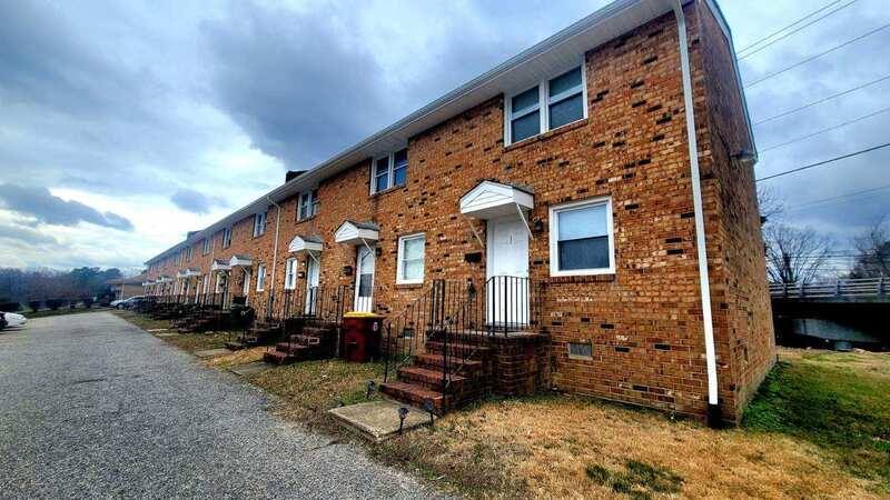 Townhouse for rent at 1516 W Clara St #10, Petersburg, VA 23803
