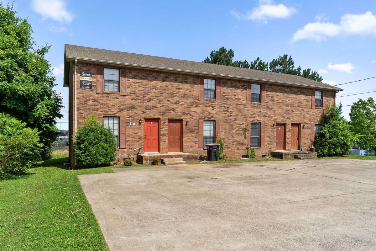 Apartment for rent at 121 Stephanie Dr, Clarksville, TN 37042