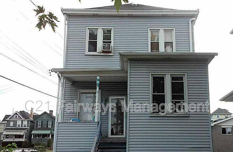 Apartment for rent at 300 N 4th Stunit B, Clairton, PA 15025