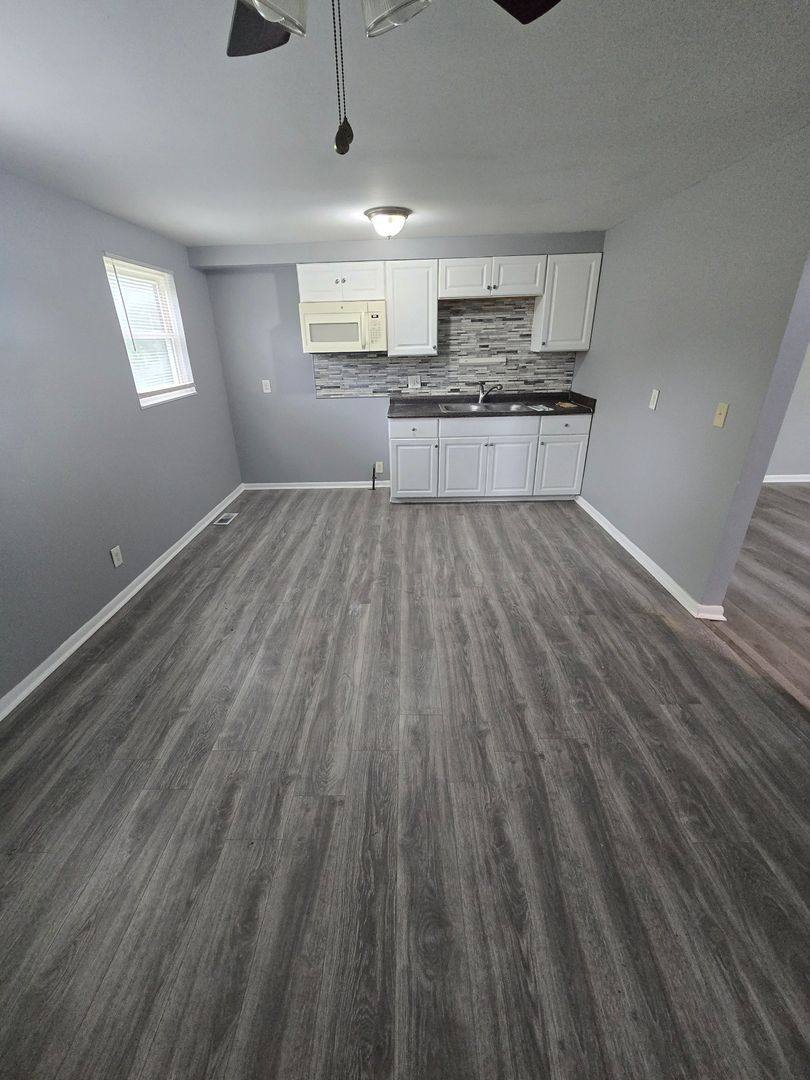 Apartment for rent at 1610-1612 E 25th Ave, Columbus, OH 43219