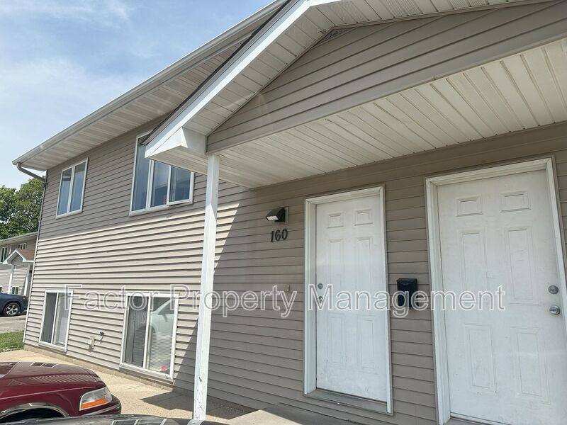 Townhouse for rent at 162 Balcerzak Dr, Mankato, MN 56001