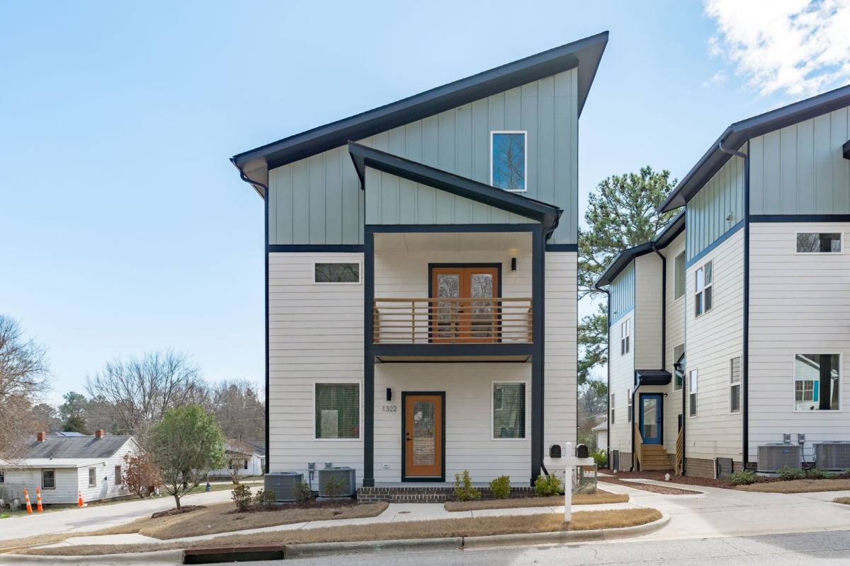 Townhouse for rent at 1322 E Lenoir St, Raleigh, NC 27610