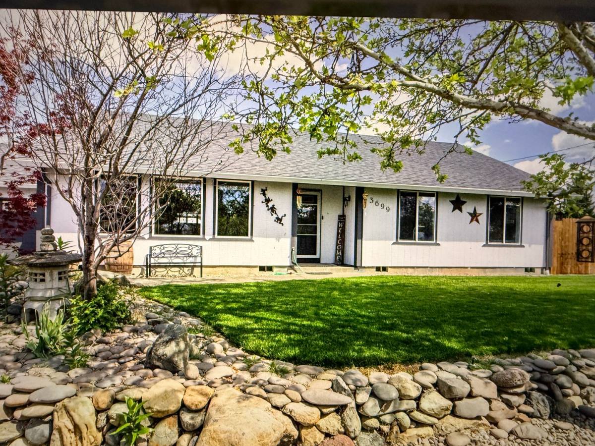 House for rent at 3699 Ave G, White City, OR 97503