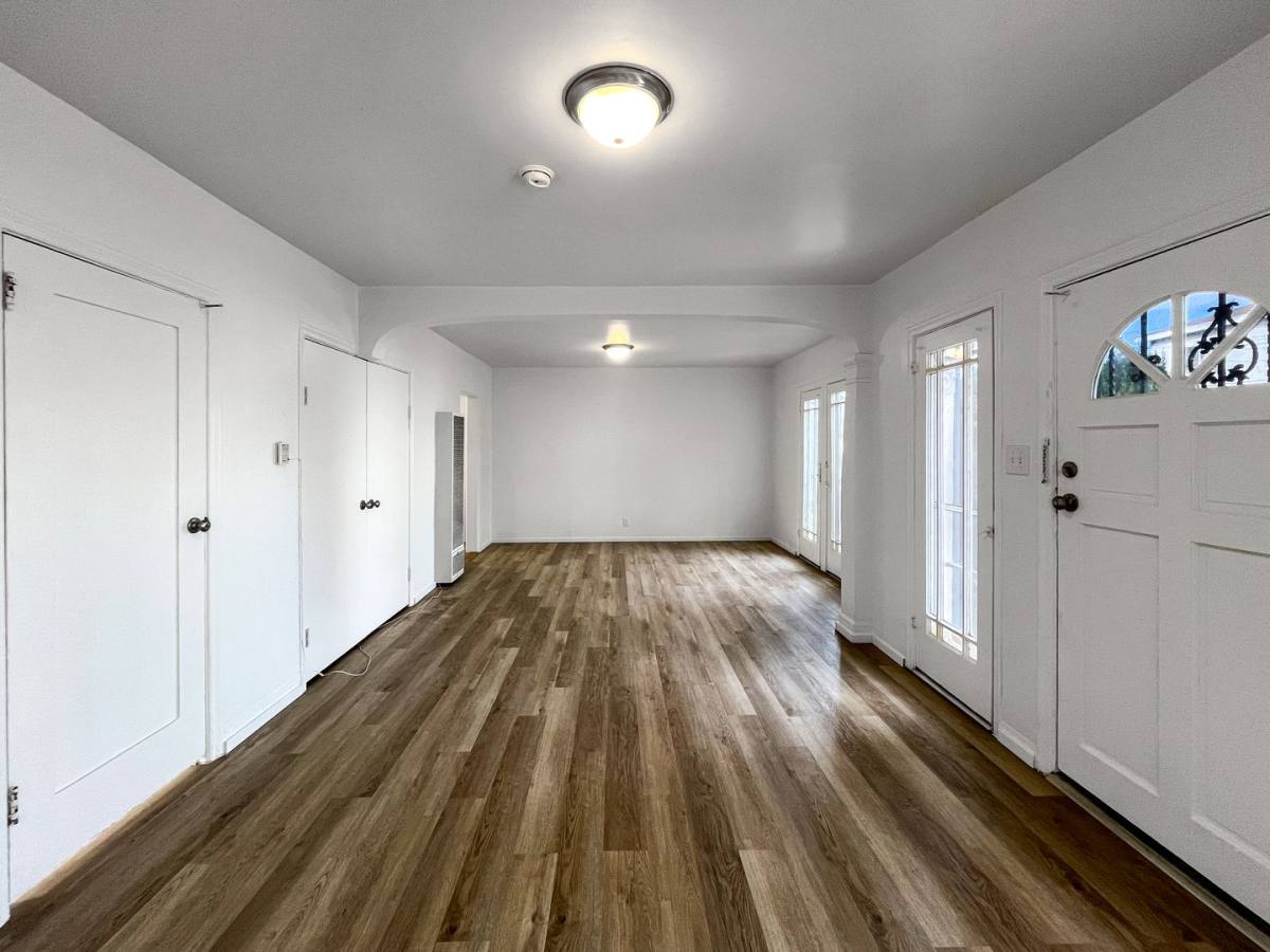 Apartment for rent at 1454 W 39th, Los Angeles, CA 90062