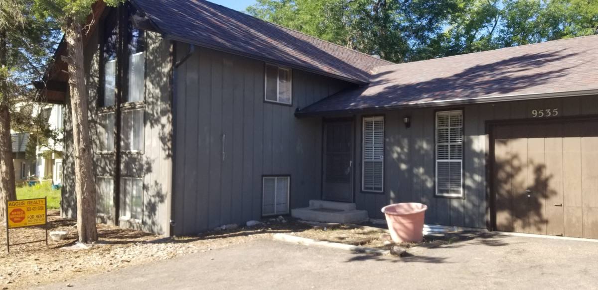 Apartment for rent at 9535 E Chenango Ave, Englewood, CO 80111