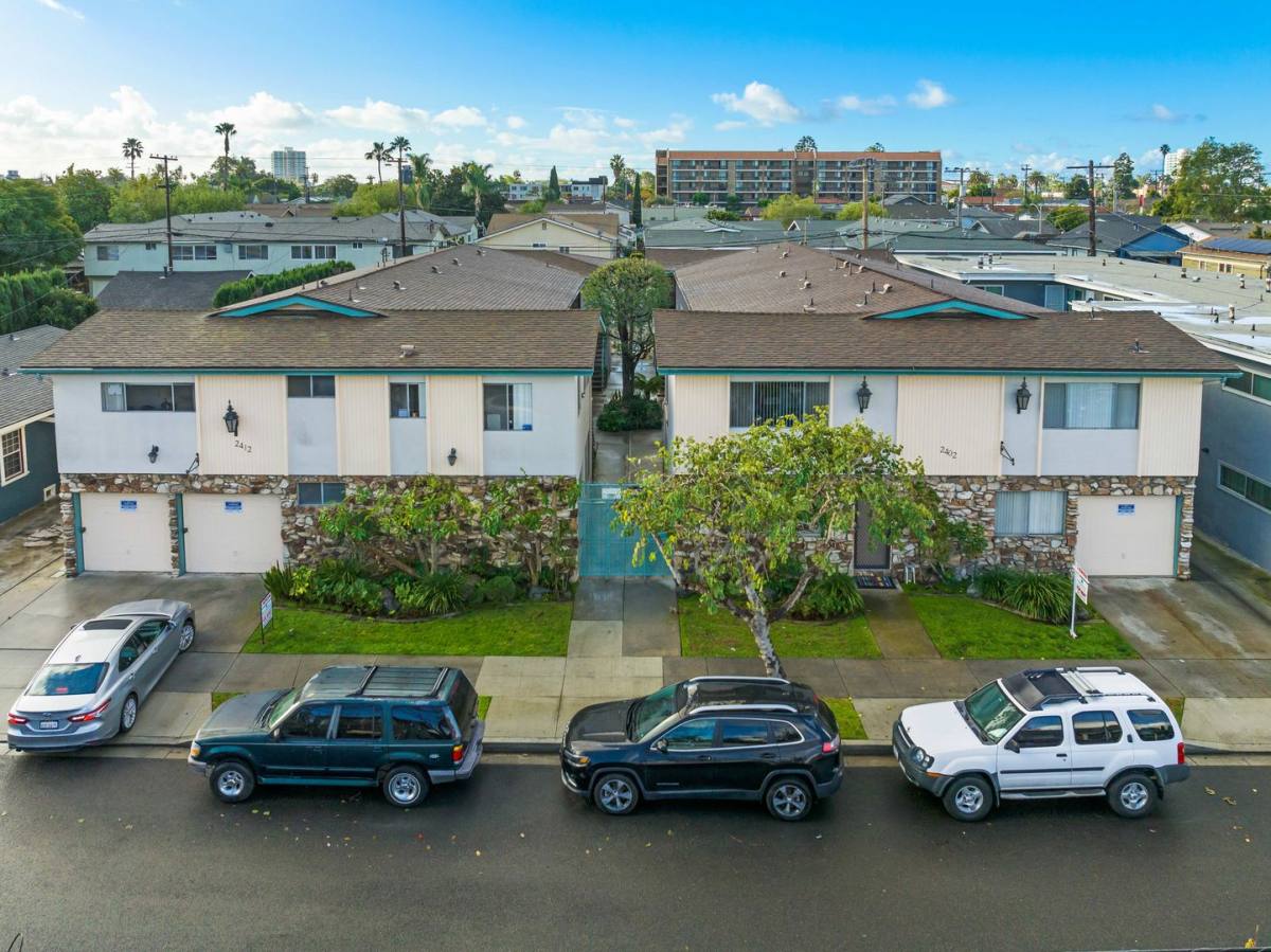 Apartment for rent at 2402 E 6th St, Long Beach, CA 90814