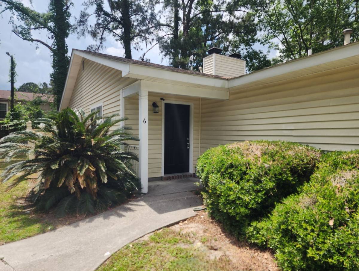 Townhouse for rent at 1211 King George Blvd #6, Savannah, GA 31419