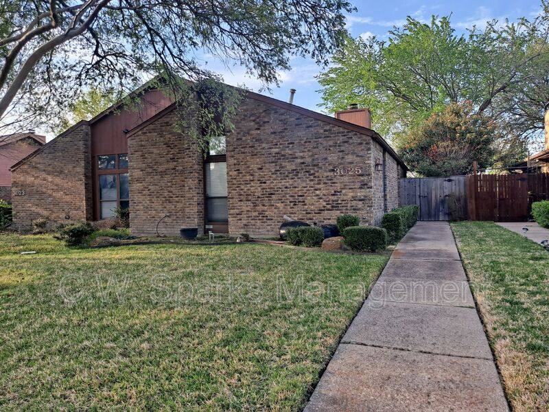 House for rent at 3025 Westforest Dr, Dallas, TX 75229
