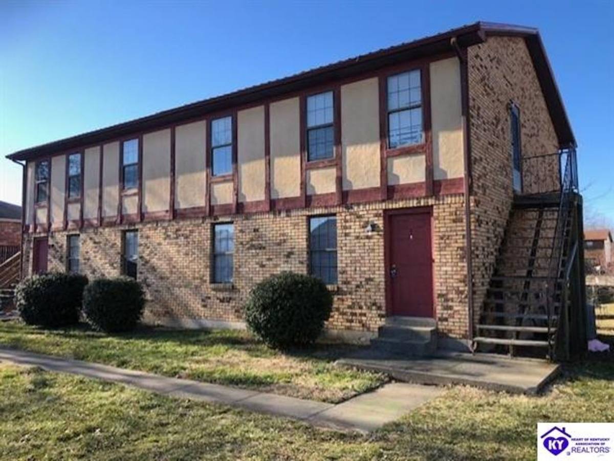 Apartment for rent at 2841 Frontier Court, Radcliff, KY 40160