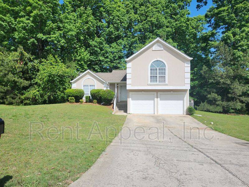 House for rent at 3368 Eastmont Lane, Lithonia, GA 30038