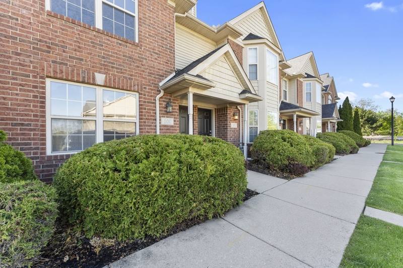 Condo for rent at 300 Taddeo Dr, Monroe, MI 48161