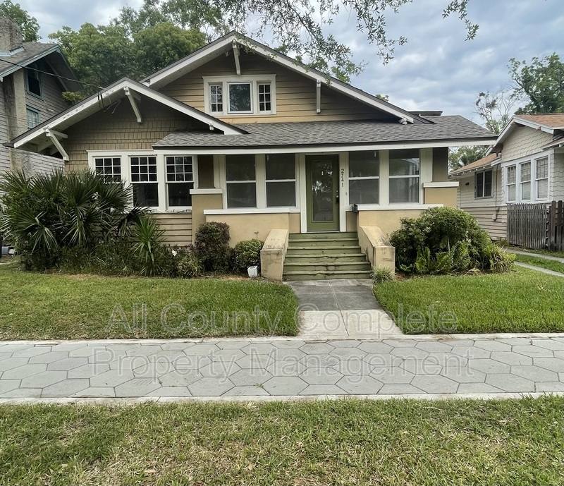House for rent at 2741 Oak St, Jacksonville, FL 32205