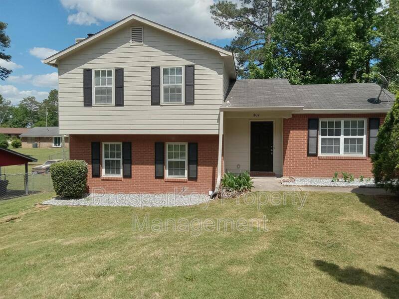 802 27th Ave, Phenix City, AL 36869
