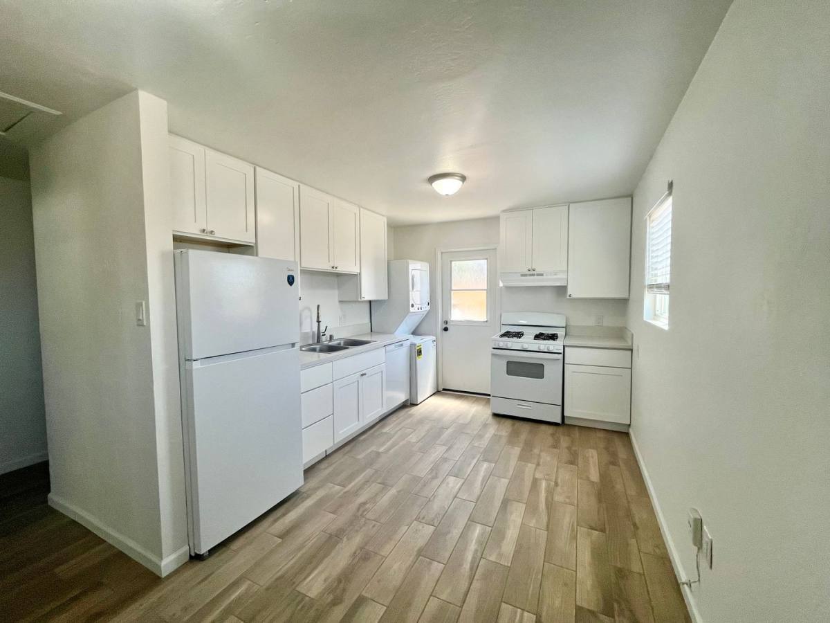 Apartment for rent at 3543-3545 Clairemont Mesa Blvd, San Diego, CA 92117