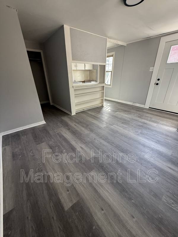 Apartment for rent at 666 E Market St #2, York, PA 17403