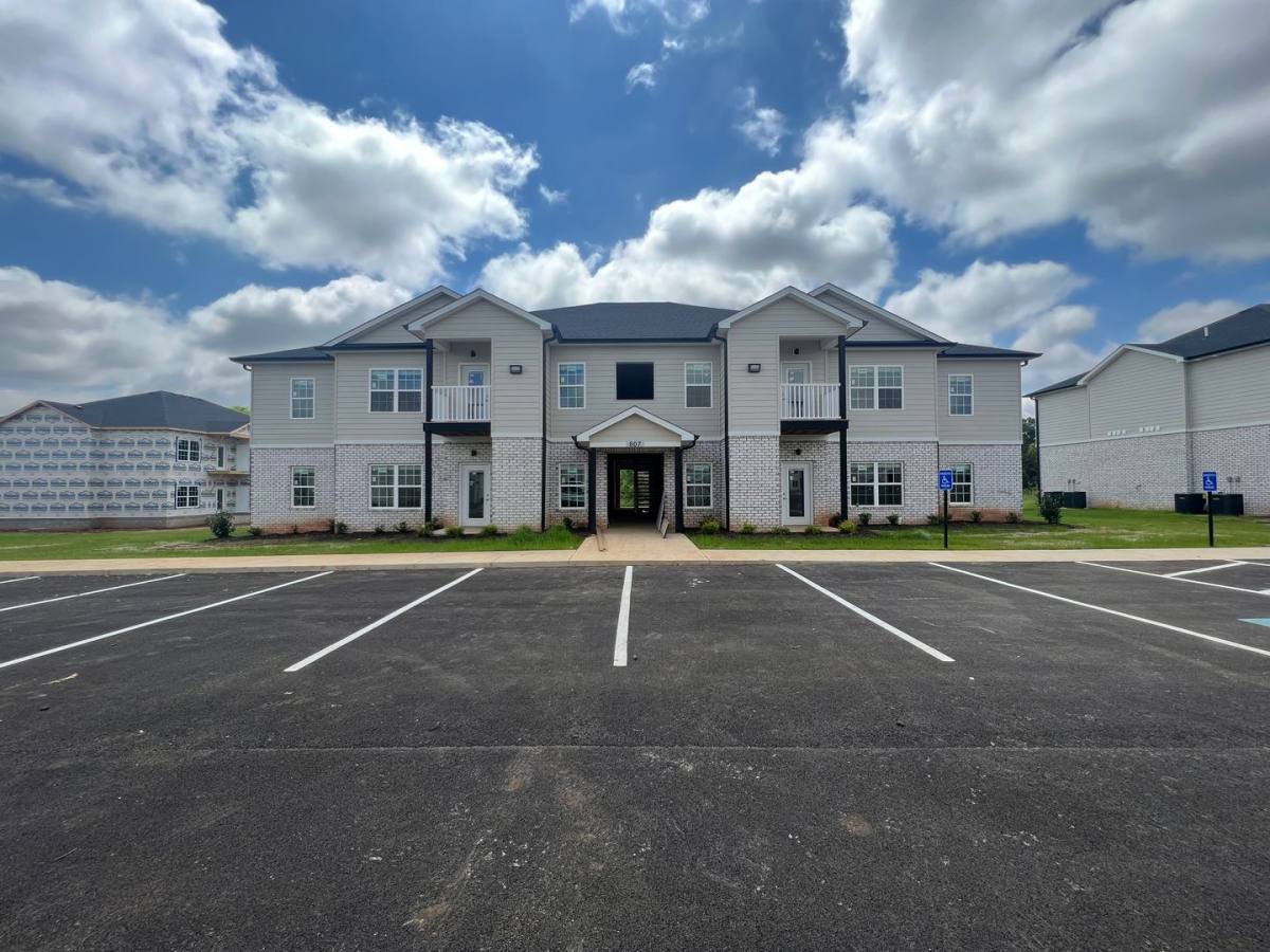 Apartment for rent at 807 Brush Creek, Bowling Green, KY 42101