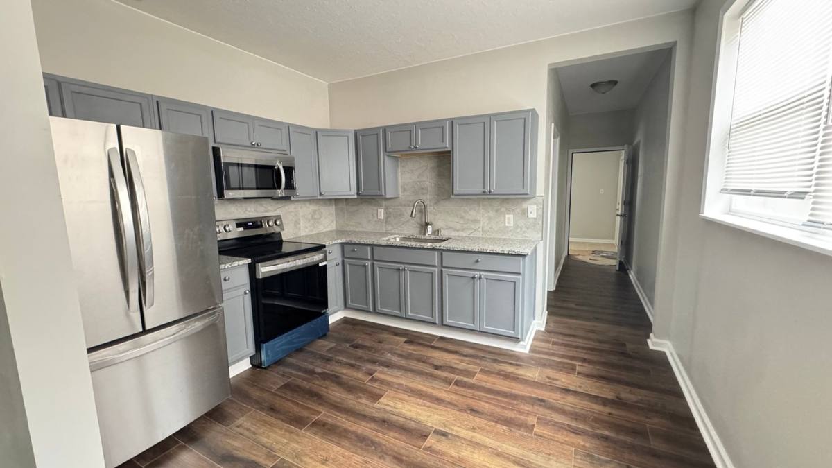 Townhouse for rent at 711 W Charles St, Muncie, IN 47305