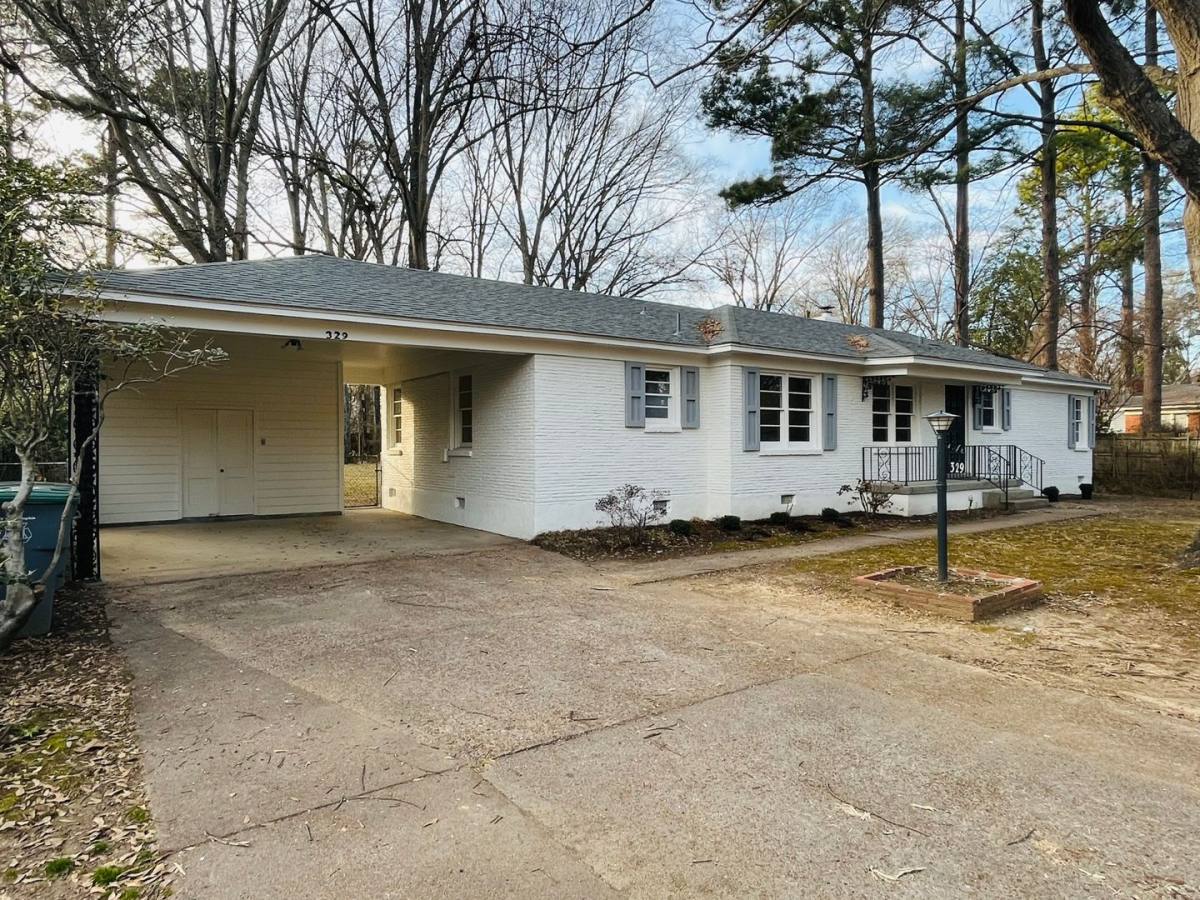 House for rent at 329 Fairfield Circle, Memphis, TN 38117