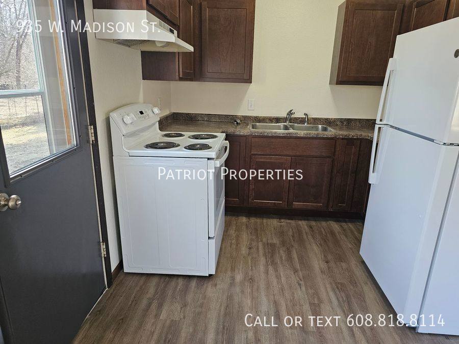 Apartment for rent at 935 W Madison St, Platteville, WI 53818