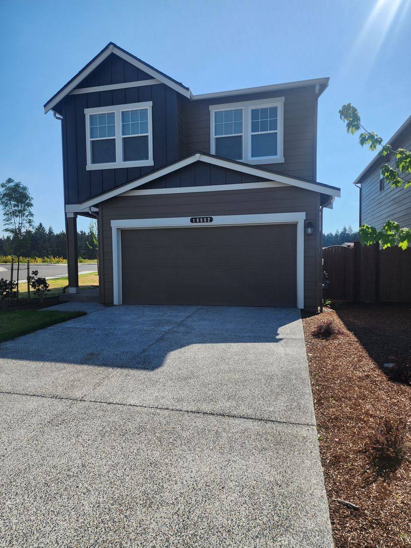 House for rent at 18882 109th Ave Court E, Puyallup, WA 98374