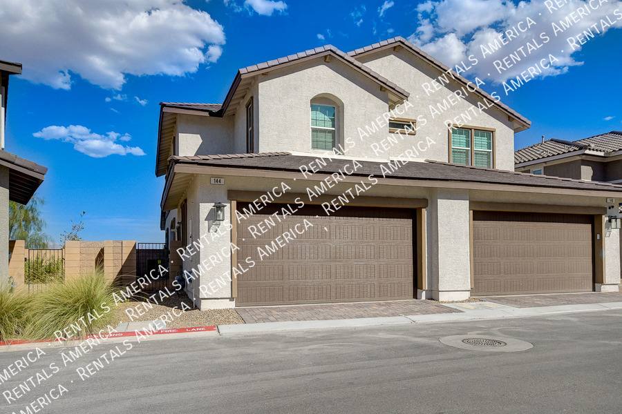 Townhouse for rent at 144 Kimberlite Dr, Henderson, NV 89011